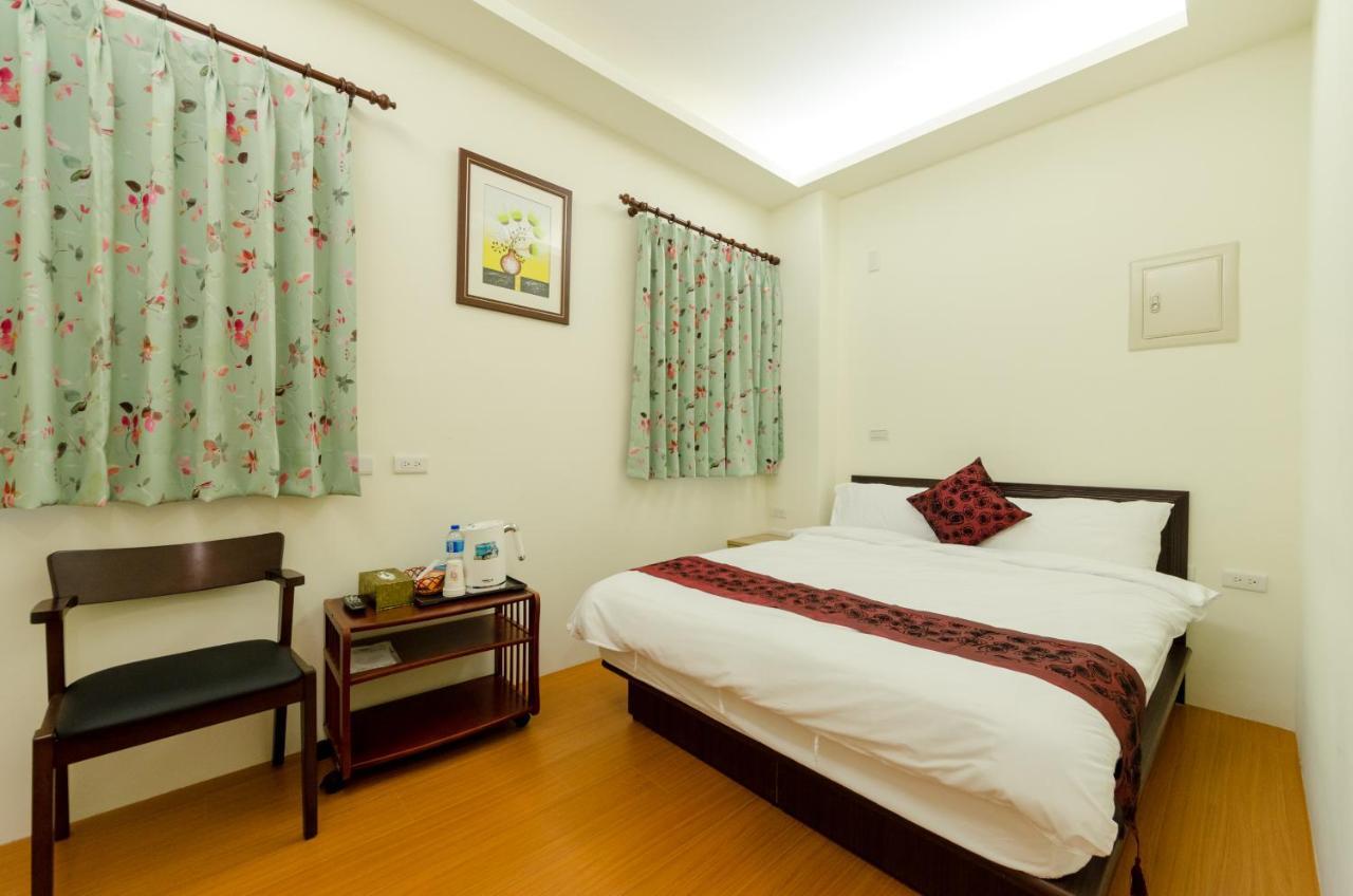 9X9 Homestay Città di Hualien Esterno foto